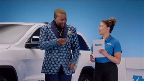 Thrifty Car Rental TV Spot, 'Goldi Locks III: Never Compromise' Featuring Kenan Thompson featuring Kenan Thompson