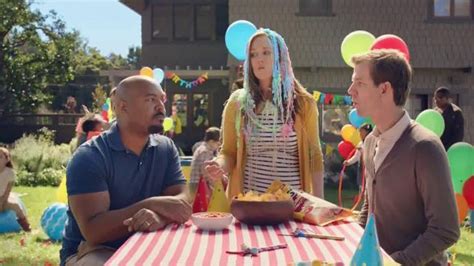Tostitos Cantina Chipotle Thins TV Spot, 'Kid's Birthday' featuring Amanda Conlon