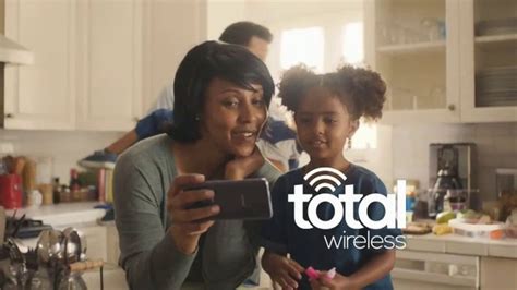 Total Wireless TV Spot, 'A Great Network'