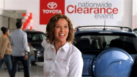 Toyota Annual Clearance Event TV Spot, 'Your Team: Sienna & Highlander' featuring Chene Lawson