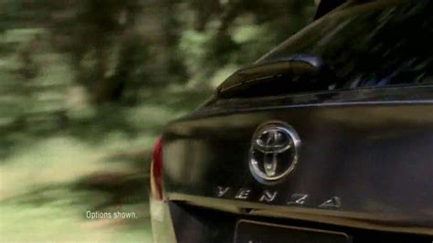 Toyota Venza TV commercial - Facebook Friends