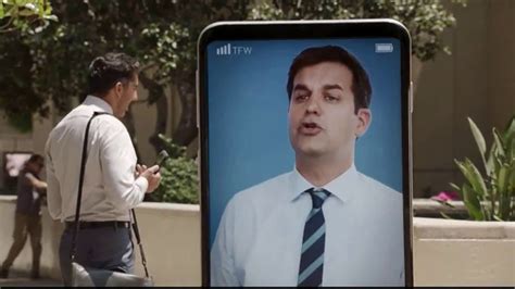 TracFone Wireless TV Spot, 'Panda Phone Case'