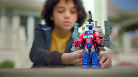 Transformers Cyberverse TV Spot, 'Armor Up'