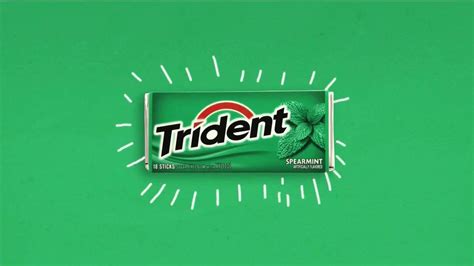 Trident Spearmint TV commercial - Skinny Dipping