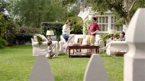 TruGreen TV commercial - The Yardleys: Neighbors