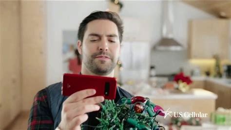 U.S. Cellular TV commercial - Holidays: Switch and Get the Latest Phones Free