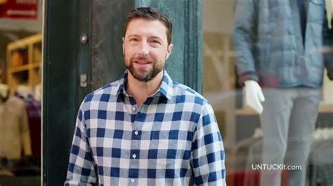 UNTUCKit Thanksgiving Sale TV commercial - More than 80 Stores Worldwide