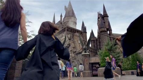Universal Studios Hollywood TV Spot, 'The Wizarding World of Harry Potter' featuring Alison Fernandez