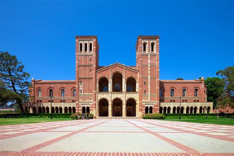University of California, Los Angeles TV Spot, 'Alumni'