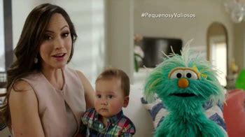 Univision Contigo TV Spot, 'Sesame Street' featuring Satcha Pretto