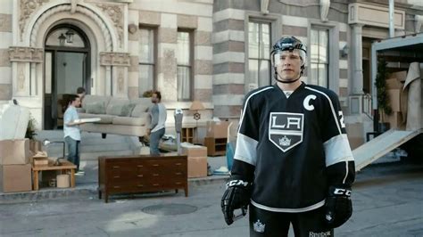 Verizon NHL GameCenter TV Spot, 'Moving Day' Featuring Dustin Brown featuring Caz Harleaux