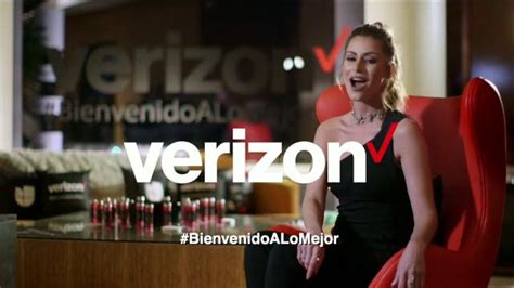 Verizon TV Spot, '2016 Latin Grammys' con Nastassja Bolívar featuring Guillermo Rodriguez
