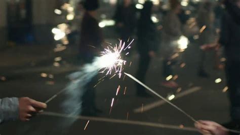 Verizon TV Spot, 'Sparklers'