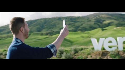 Verizon Unlimited TV Spot, 'Roadside Rescue' Featuring Thomas Middleditch featuring Emilia Ares