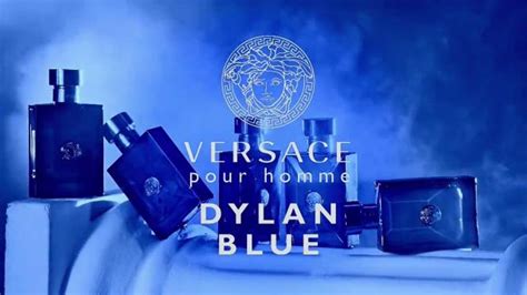 Versace Dylan Blue TV Spot, 'Pour Homme' Featuring Gigi Hadid, Alan Jouban