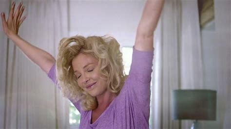 Vicks ZzzQuil TV Commercial Con Katherine Heigl