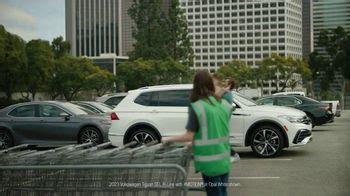 Volkswagen Memorial Day Celebration TV Spot, 'A Little Assist' Song by Barbara Moore, De Wolfe Music [T2] featuring Steve Talley