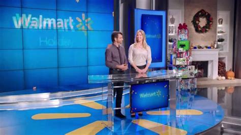 Walmart TV Spot, 'Encuentra Los Regalos' Con Eugenio Derbez featuring Eugenio Derbez