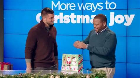 Walmart TV Spot, 'Man Gifting' Featuring Tim Tebow and Anthony Anderson