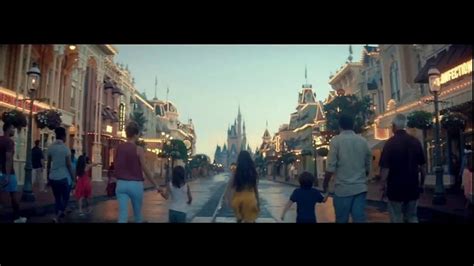 Walt Disney World TV Spot, 'That's the Power of Magic: A Whole New World' featuring London Rose Sellars