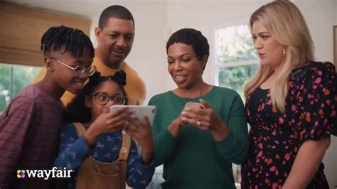 Wayfair TV Spot, 'Living Room Switch Up' Featuring Kelly Clarkson featuring Anthony Isaiah Dorris