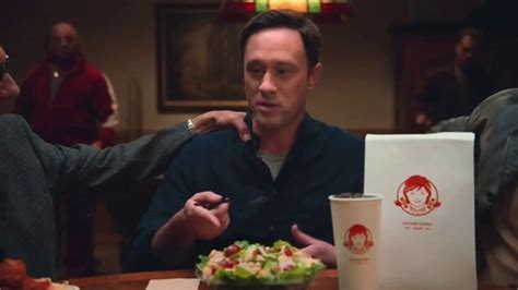 Wendy's Parmesan Caesar Salad TV Spot, 'Poker' featuring George Russo