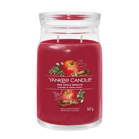 Yankee Candle Red Apple Wreath photo