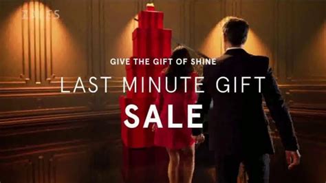Zales Last Minute Gift Sale TV Spot, 'Gift of Shine: 50 Off Dazzling Deals'