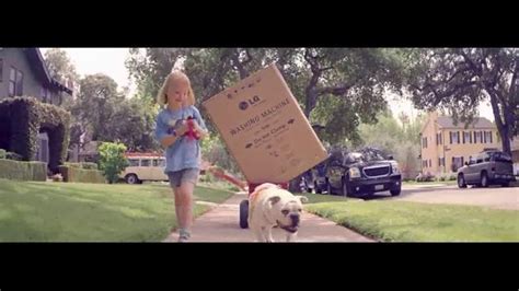 h.h. gregg TV Spot, 'Cardboard Home' featuring London Vannieuwenhoven