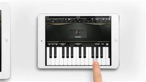iPad Mini TV commercial - Piano